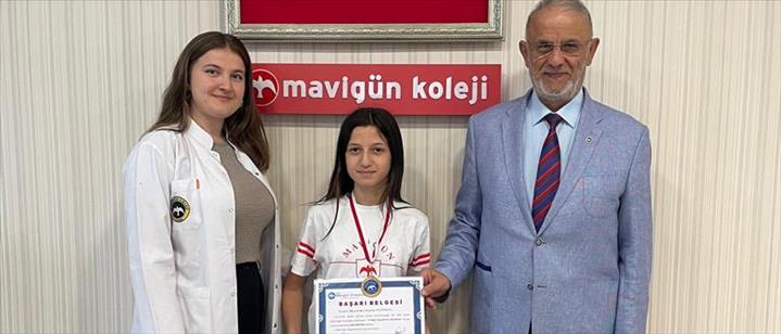 RESİM YARIŞMASINDA İLÇE İKİNCİLİĞİ